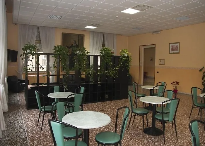 Casa La Salle - Vaticano 3* Roma